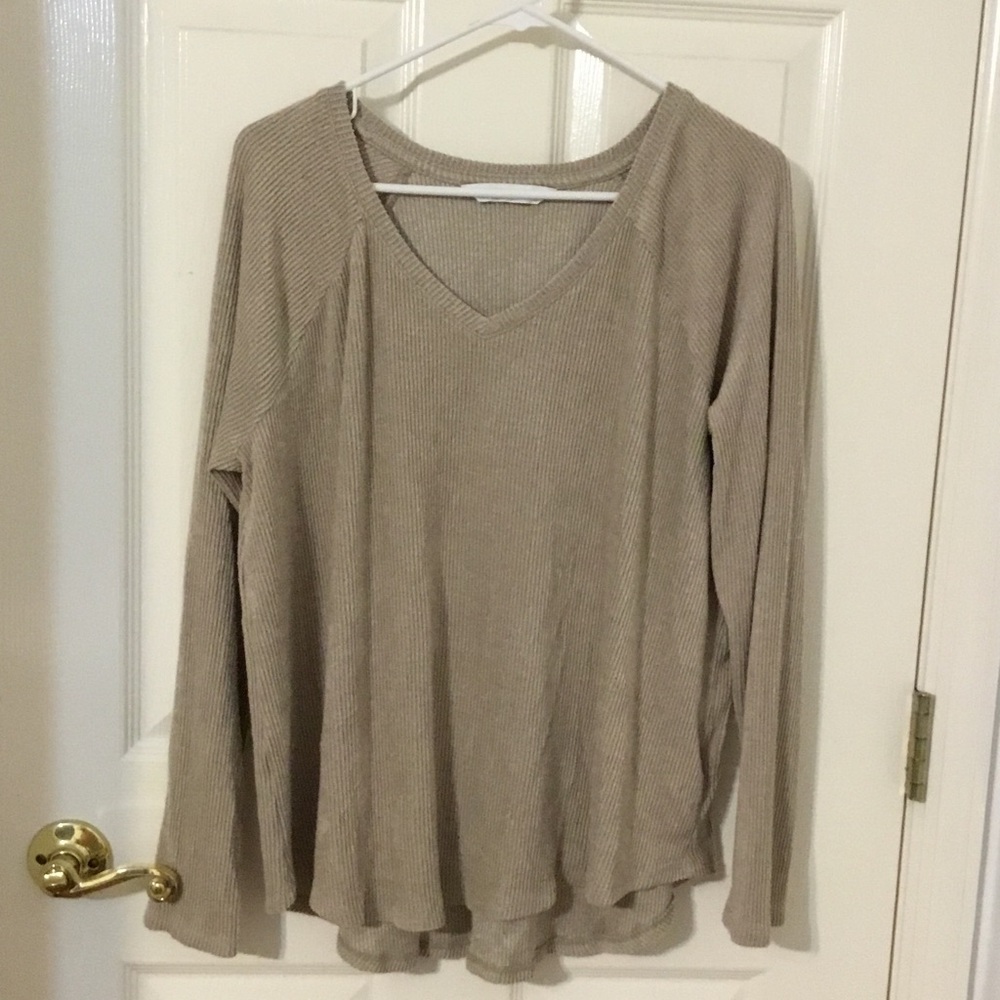 Sonoma tan thermal shirt women’s large